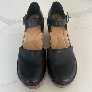 Born “Nellie” ankle strap leather heels/wedges. Size 9
Black